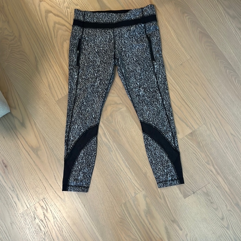 Lululemon crop pants